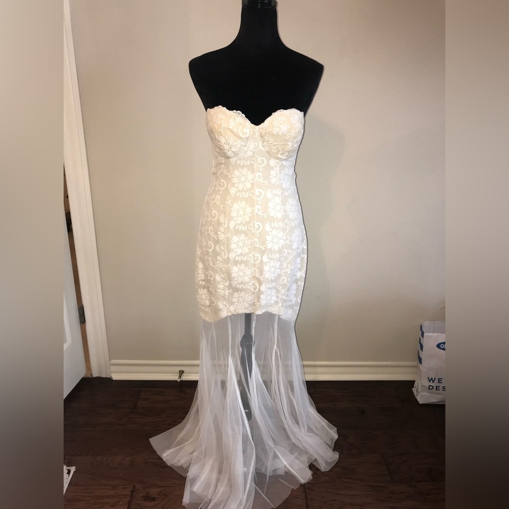 Jario White Dress with Mesh Skirt - Size Medium